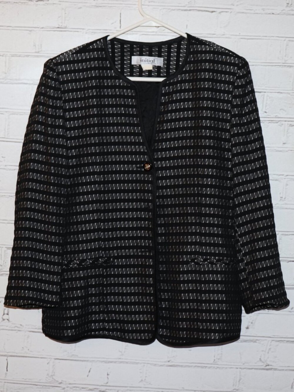 🖤✨ Initial Women’s Textured Jacket · Fits Medium/Large
